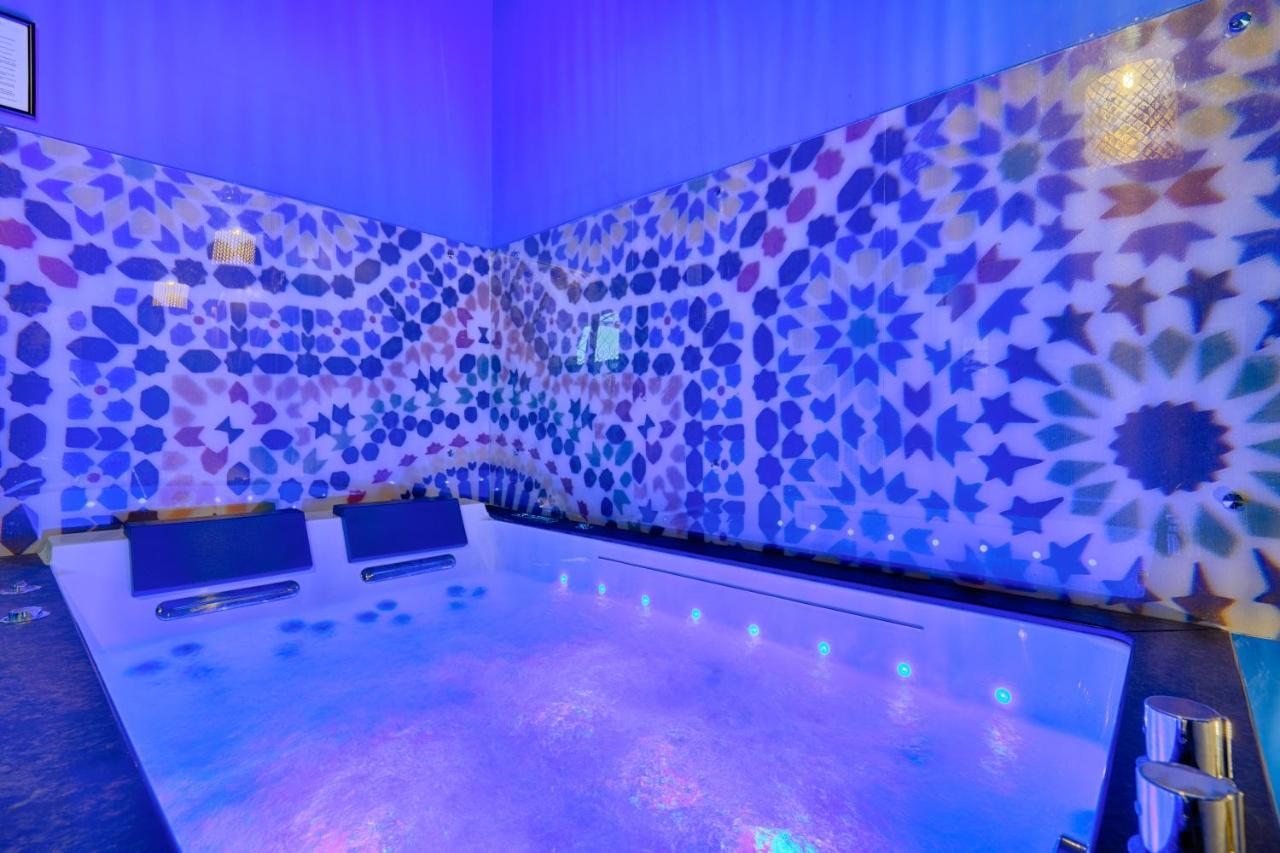 Luxury Jardin Majorelle Paris Orly Avec Jacuzzi Vigneux-sur-Seine Exterior foto